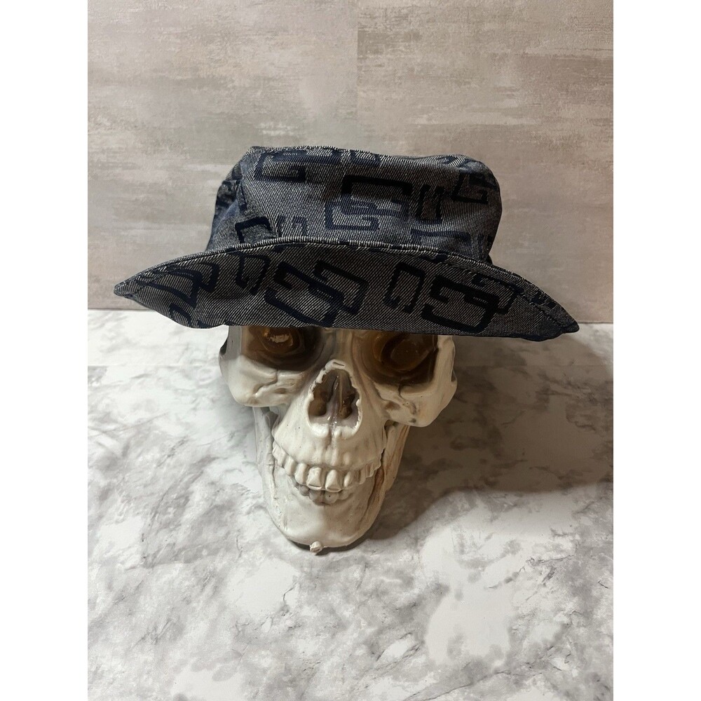 Vintage GUESS Monogram Denim Bucket Hat – Quattro G Logo – Blue & Tan – One Size